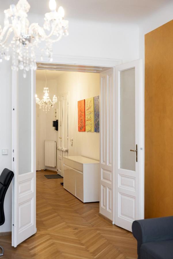 Ferienwohnung Hideaway Wahring Wien Exterior foto