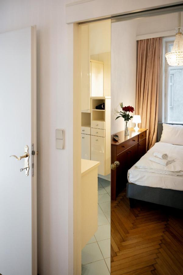 Ferienwohnung Hideaway Wahring Wien Exterior foto